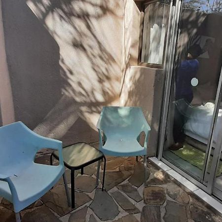 Self-Catering Studio, Unit 3 On Krupp Βίντχουκ Εξωτερικό φωτογραφία