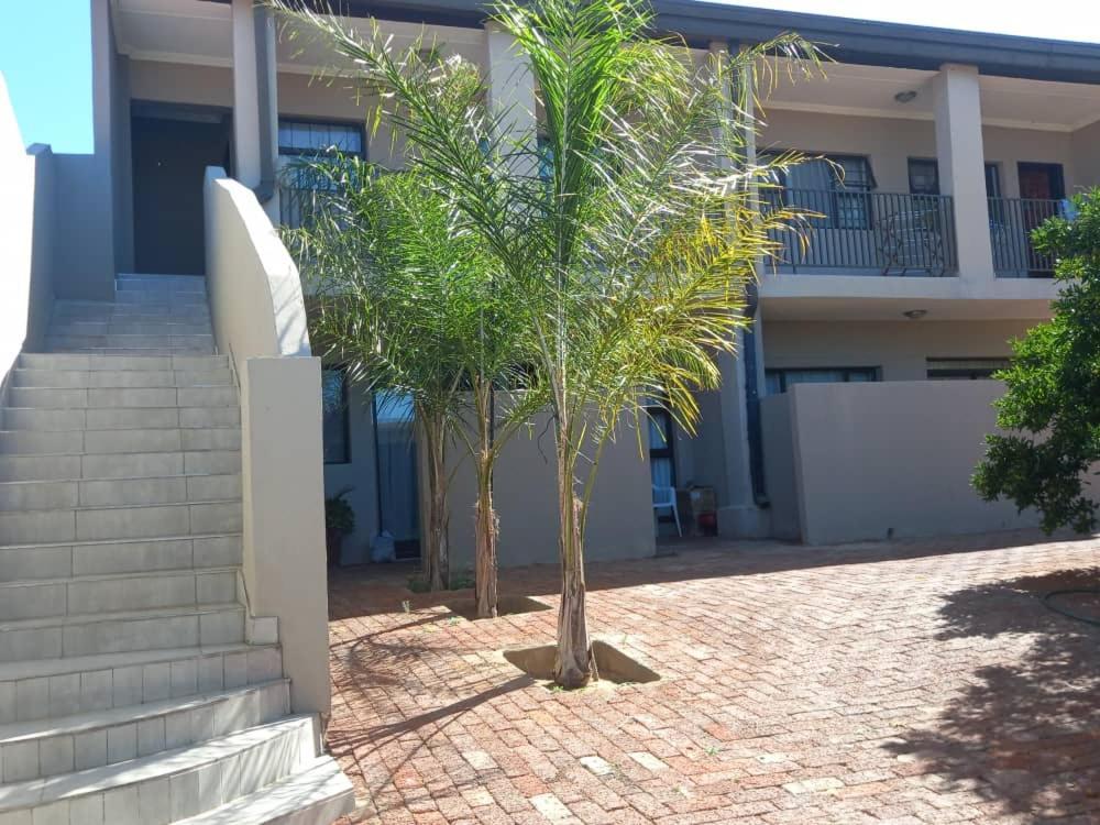 Self-Catering Studio, Unit 3 On Krupp Βίντχουκ Εξωτερικό φωτογραφία