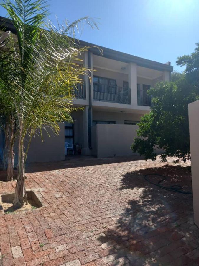 Self-Catering Studio, Unit 3 On Krupp Βίντχουκ Εξωτερικό φωτογραφία